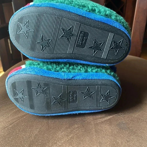 Totes toasties Green Kid Dinosaur boots slippers Size small 11-12 - Picture 4 of 9